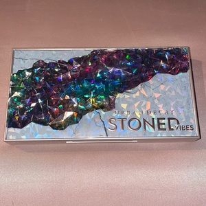 Urban Decay Stoned Vibes Eyeshadow Palette